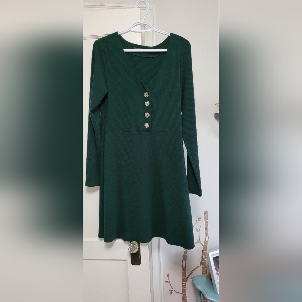 Green Suzy Shier dress